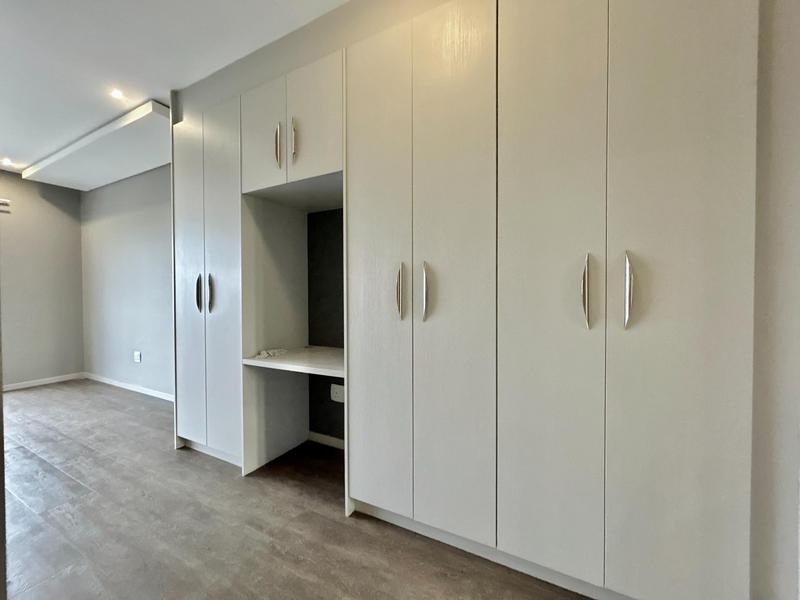 2 Bedroom Property for Sale in Bryanston Gauteng