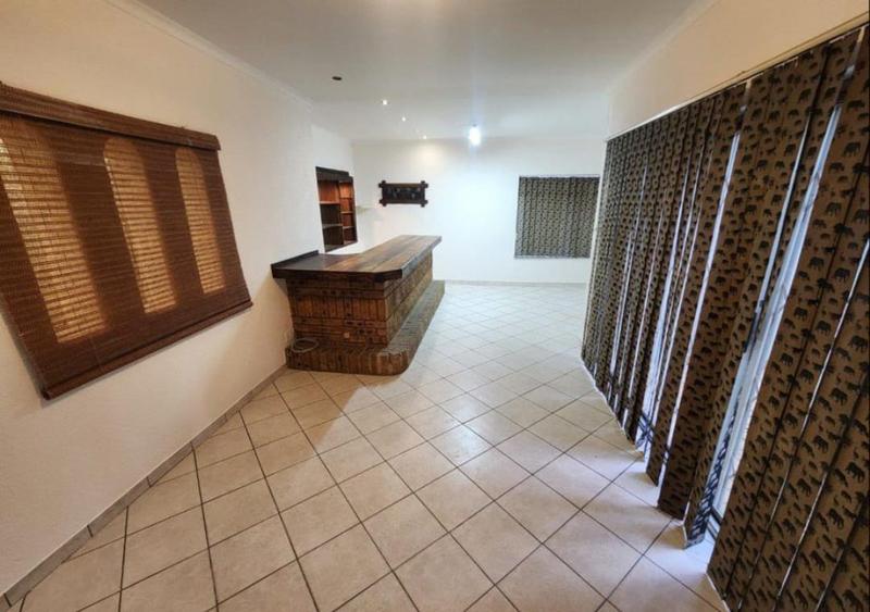 3 Bedroom Property for Sale in Brackendowns Gauteng