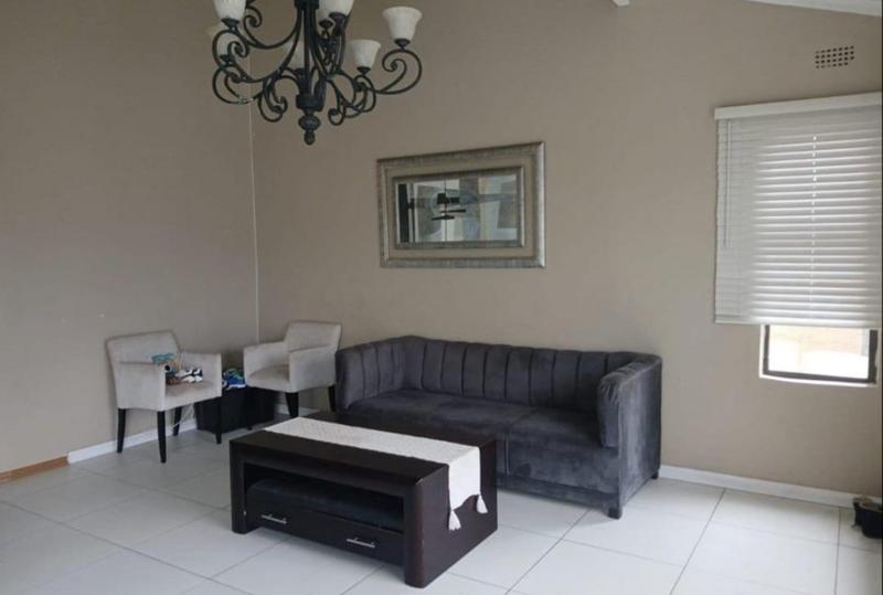 4 Bedroom Property for Sale in Bassonia Gauteng