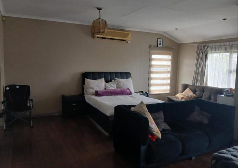 4 Bedroom Property for Sale in Bassonia Gauteng