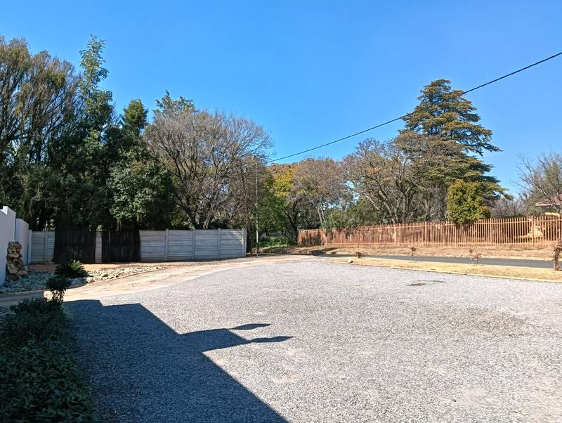 To Let commercial Property for Rent in Kenmare Gauteng