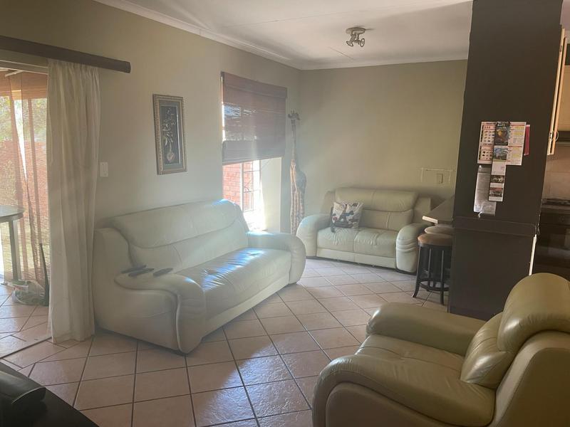 To Let 2 Bedroom Property for Rent in Mooikloof Ridge Gauteng