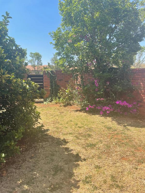 To Let 2 Bedroom Property for Rent in Mooikloof Ridge Gauteng