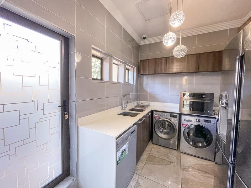 5 Bedroom Property for Sale in Midstream Estate Gauteng