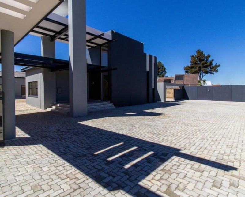Commercial Property for Sale in Brackenhurst Gauteng