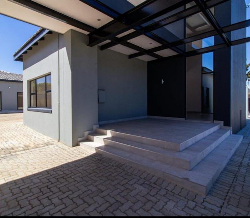 Commercial Property for Sale in Brackenhurst Gauteng