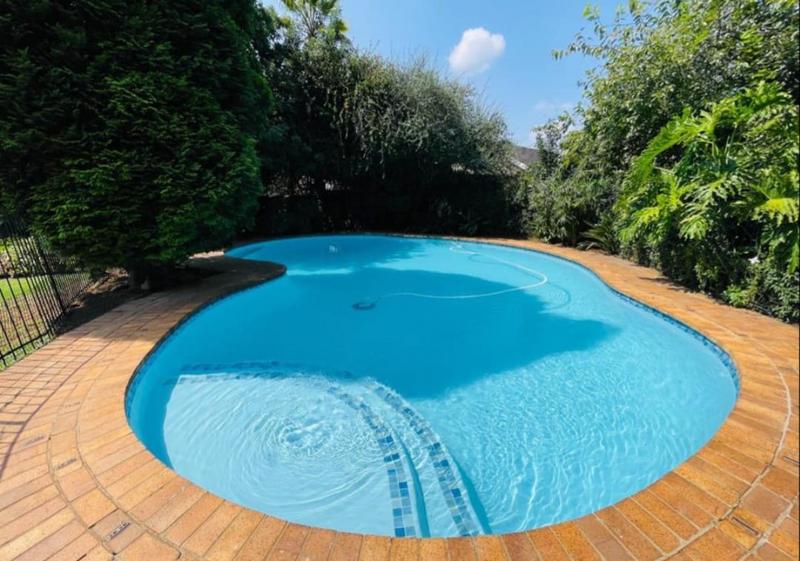 4 Bedroom Property for Sale in Brackenhurst Gauteng