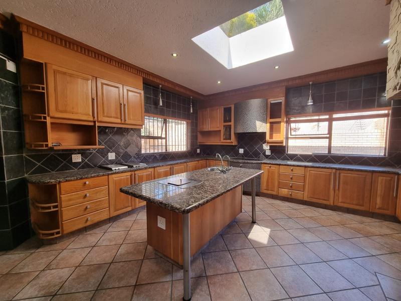 5 Bedroom Property for Sale in Meyersdal Gauteng