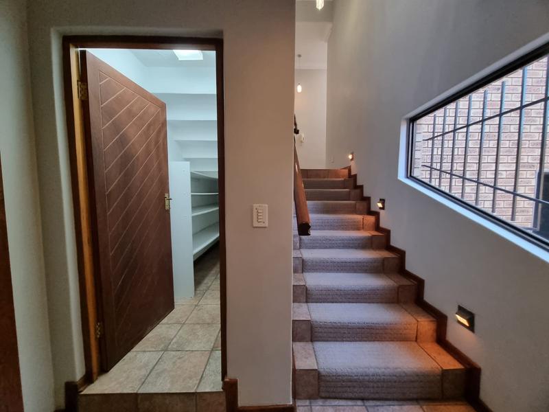5 Bedroom Property for Sale in Meyersdal Gauteng