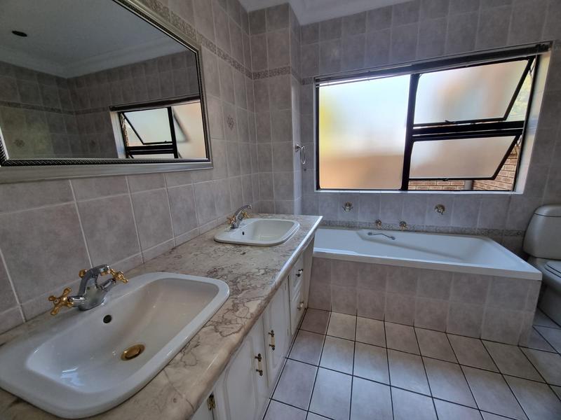 5 Bedroom Property for Sale in Meyersdal Gauteng