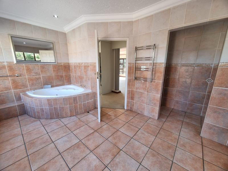 5 Bedroom Property for Sale in Meyersdal Gauteng