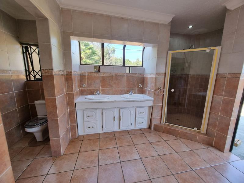 5 Bedroom Property for Sale in Meyersdal Gauteng