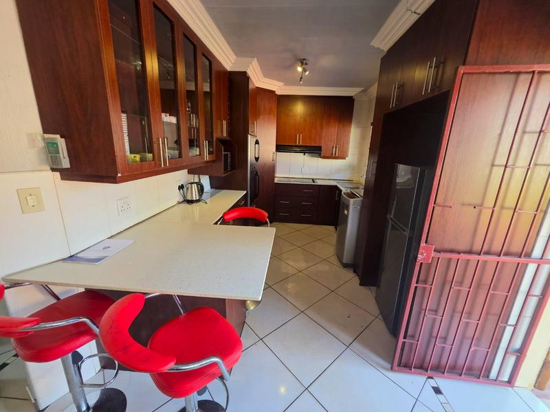 4 Bedroom Property for Sale in Eldorette Gauteng