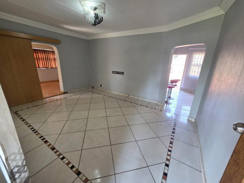 4 Bedroom Property for Sale in Eldorette Gauteng