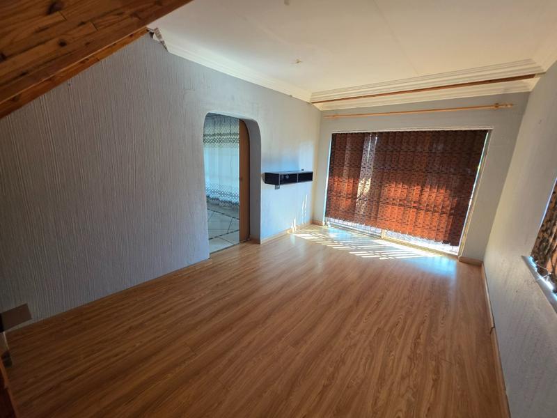 4 Bedroom Property for Sale in Eldorette Gauteng