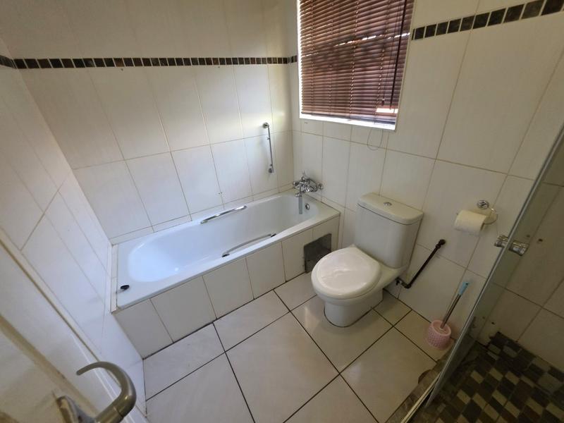 4 Bedroom Property for Sale in Eldorette Gauteng