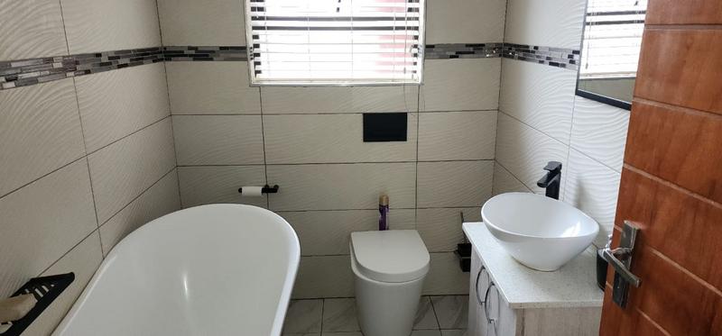 3 Bedroom Property for Sale in Zambezi Manor Lifestyle Estate Gauteng