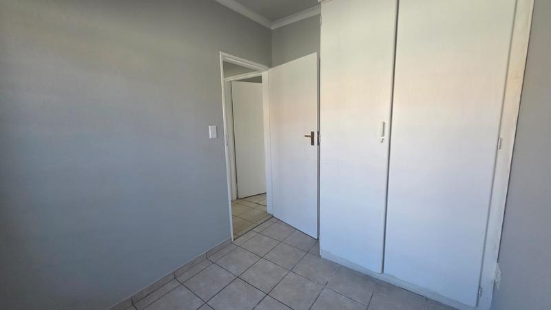 2 Bedroom Property for Sale in Rooihuiskraal North Gauteng