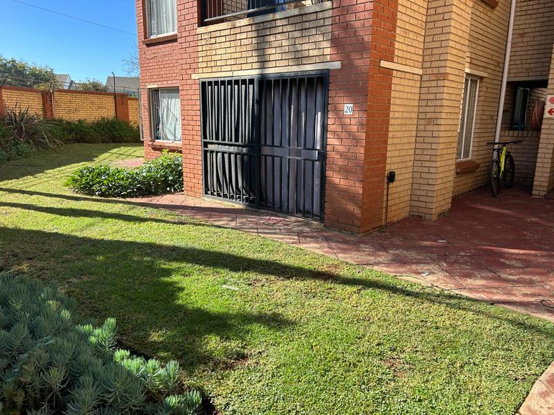 3 Bedroom Property for Sale in Die Hoewes Gauteng