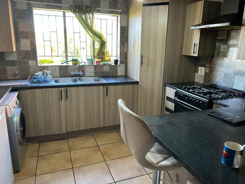 3 Bedroom Property for Sale in Die Hoewes Gauteng