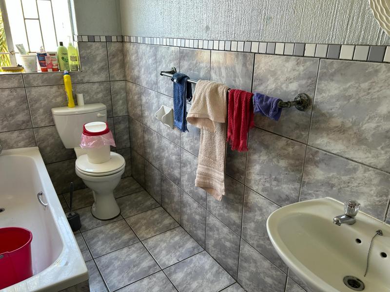 3 Bedroom Property for Sale in Die Hoewes Gauteng
