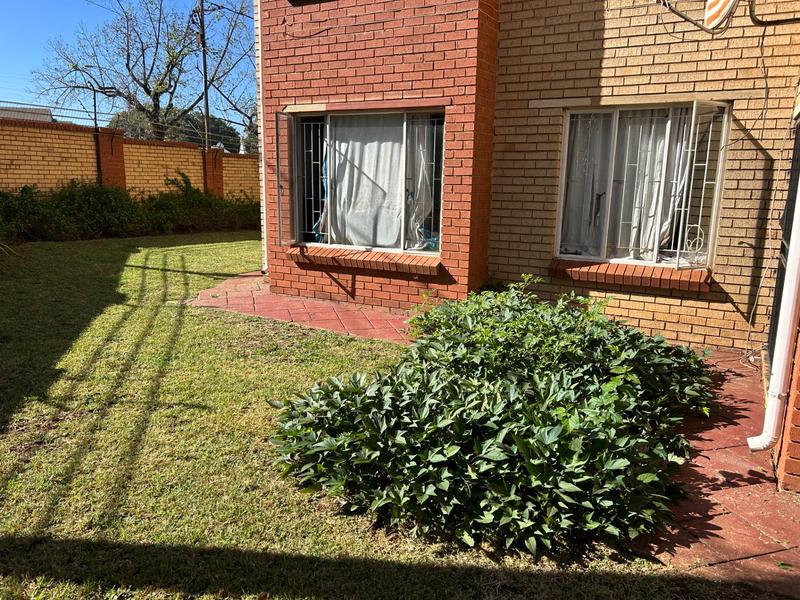 3 Bedroom Property for Sale in Die Hoewes Gauteng