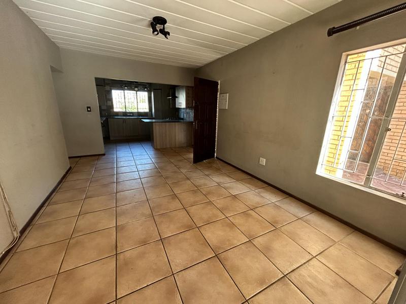3 Bedroom Property for Sale in Die Hoewes Gauteng