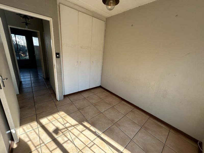 3 Bedroom Property for Sale in Die Hoewes Gauteng