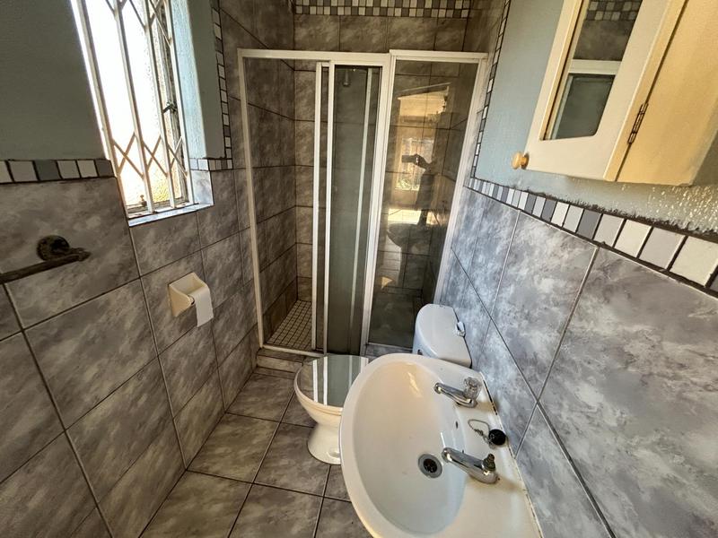 3 Bedroom Property for Sale in Die Hoewes Gauteng