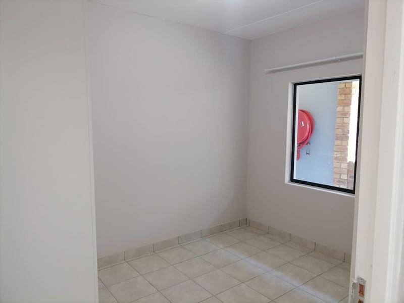To Let 2 Bedroom Property for Rent in Groblerpark Gauteng