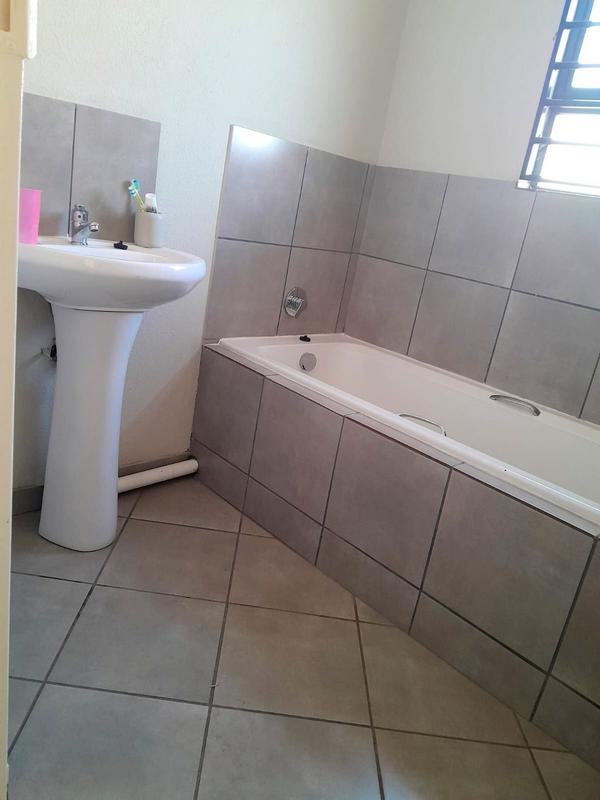 2 Bedroom Property for Sale in Wilfordon Gauteng