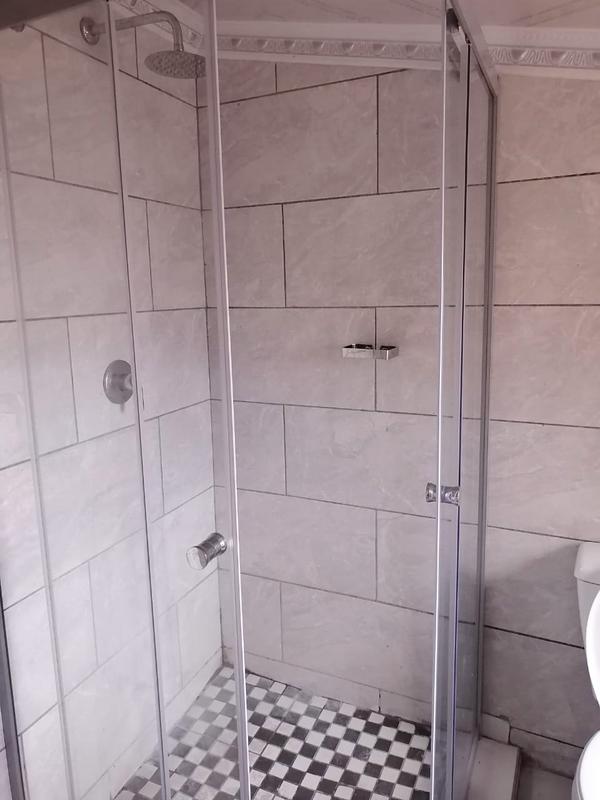 2 Bedroom Property for Sale in Zola Gauteng