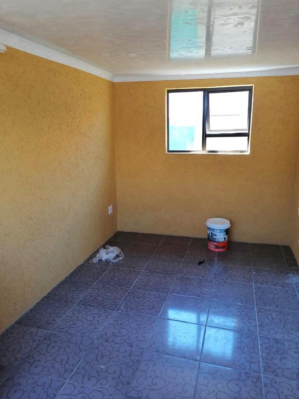 2 Bedroom Property for Sale in Zola Gauteng