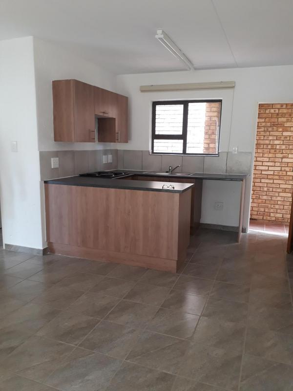 To Let 2 Bedroom Property for Rent in Groblerpark Gauteng