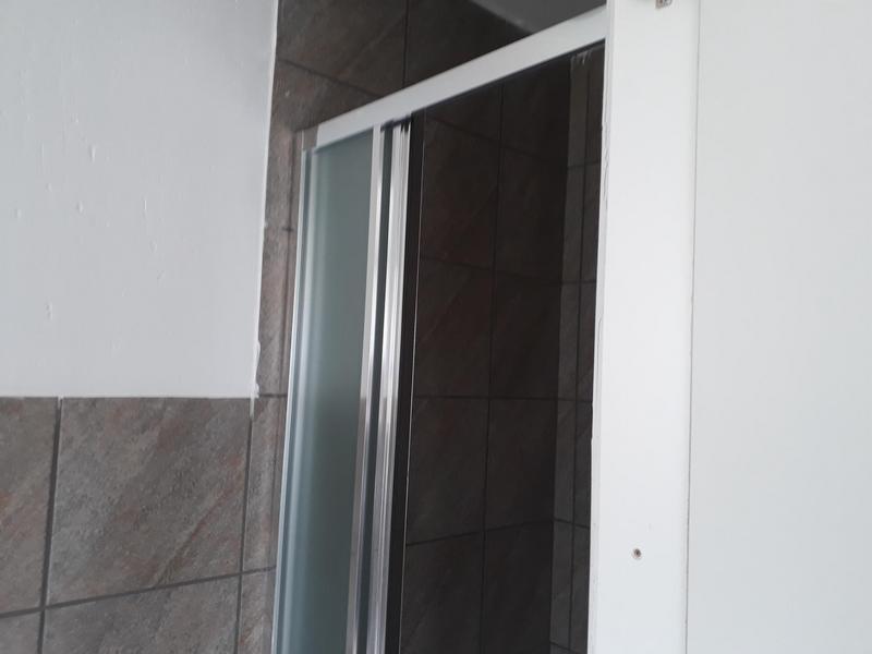 To Let 2 Bedroom Property for Rent in Groblerpark Gauteng