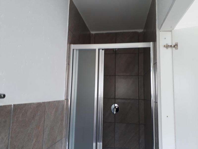 To Let 2 Bedroom Property for Rent in Groblerpark Gauteng