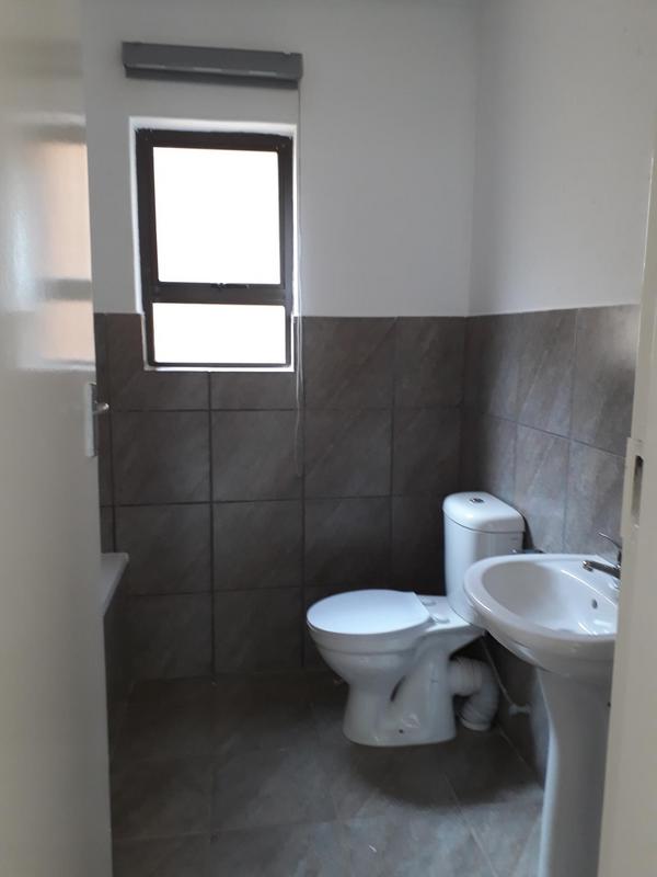 To Let 2 Bedroom Property for Rent in Groblerpark Gauteng