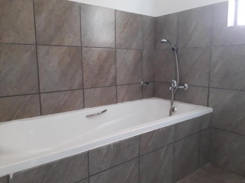To Let 2 Bedroom Property for Rent in Groblerpark Gauteng