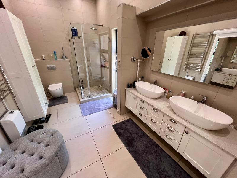 4 Bedroom Property for Sale in Midstream Ridge Gauteng