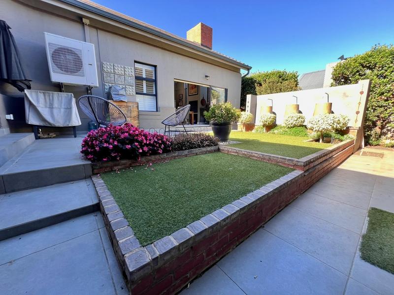 4 Bedroom Property for Sale in Midstream Ridge Gauteng