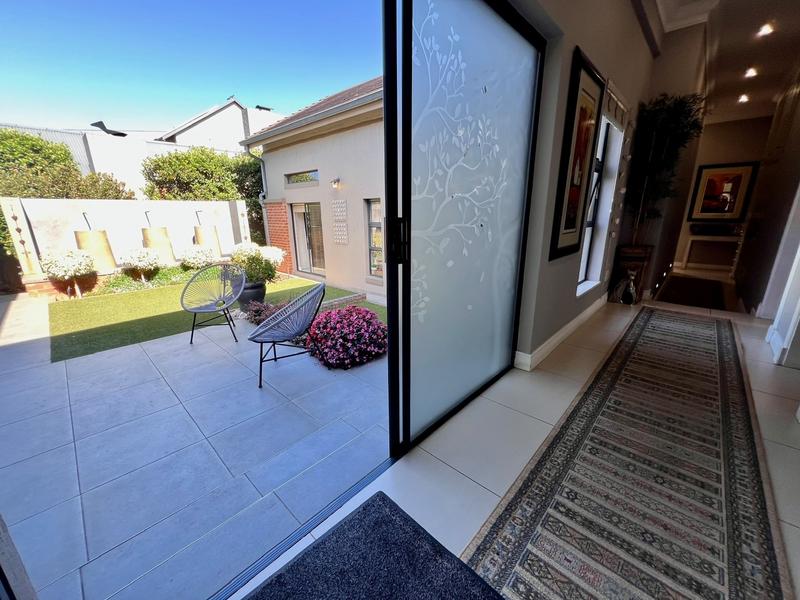 4 Bedroom Property for Sale in Midstream Ridge Gauteng