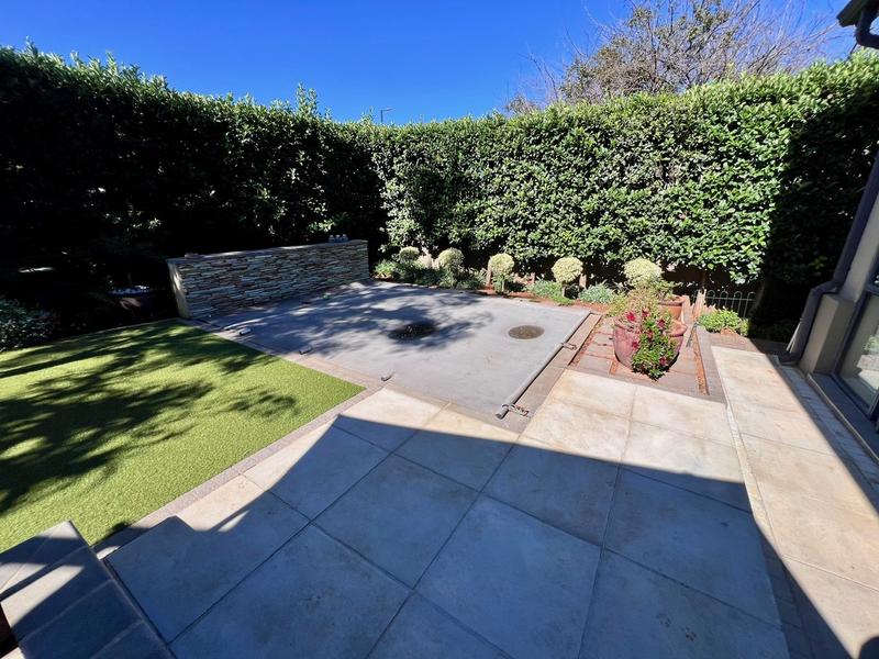 4 Bedroom Property for Sale in Midstream Ridge Gauteng