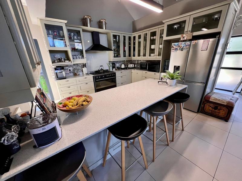 4 Bedroom Property for Sale in Midstream Ridge Gauteng