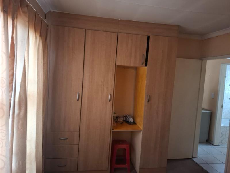 4 Bedroom Property for Sale in Clayville Gauteng