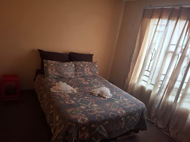 4 Bedroom Property for Sale in Clayville Gauteng