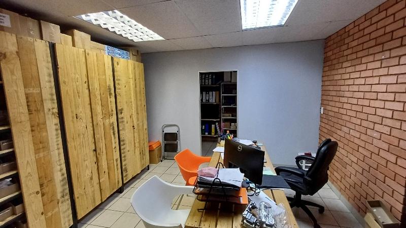 Commercial Property for Sale in Hennopspark Gauteng