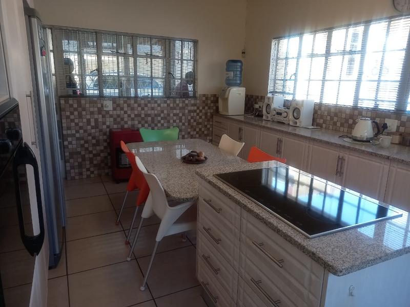 3 Bedroom Property for Sale in Bezuidenhout Valley Gauteng