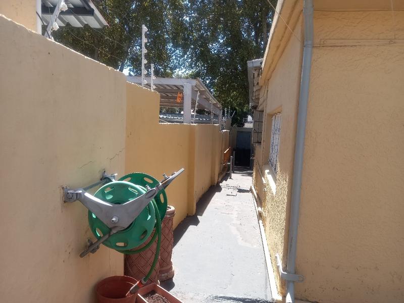 3 Bedroom Property for Sale in Bezuidenhout Valley Gauteng