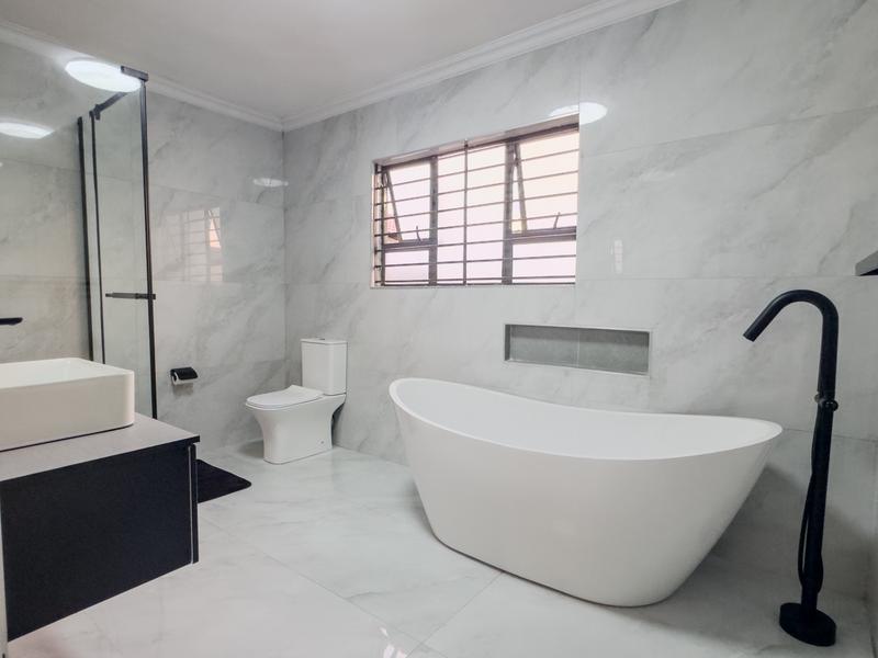 4 Bedroom Property for Sale in Kibler Park Gauteng