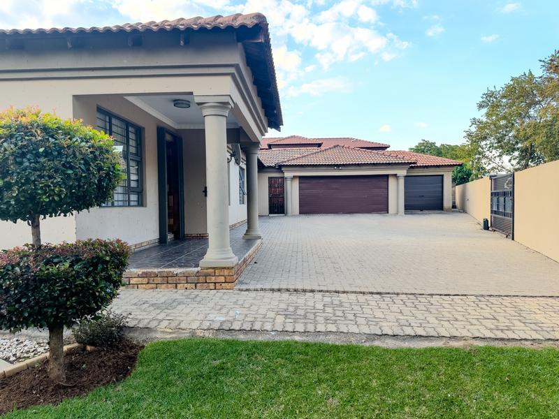 4 Bedroom Property for Sale in Kibler Park Gauteng